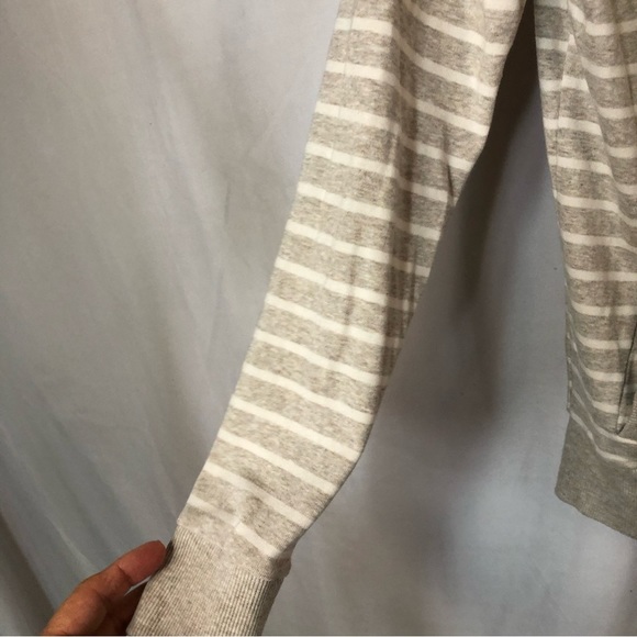 Banana Republic Women’s Top Shawl Collar Front Pockets Stripes Neutral - Picture 3 of 9